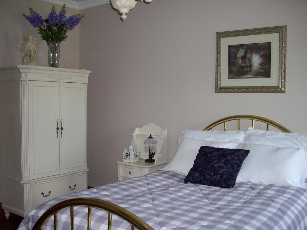 A La Gallarie Niagara-on-the-Lake Room photo